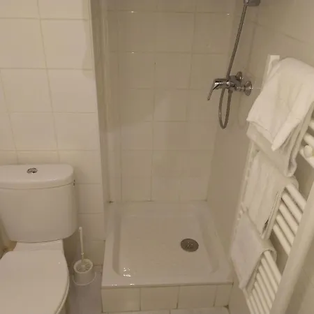 Academie Residence Apart Otel *